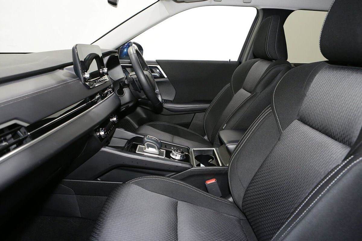 2024 Mitsubishi Outlander LS ZM