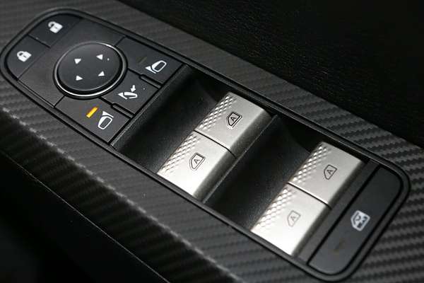 2024 Mitsubishi Outlander LS ZM