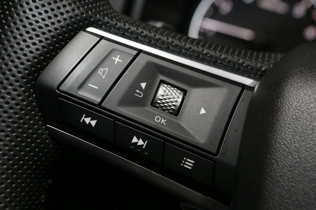 2024 Mitsubishi Outlander LS ZM