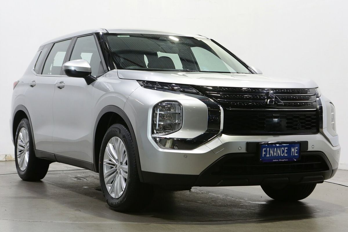 2023 Mitsubishi Outlander ES ZM