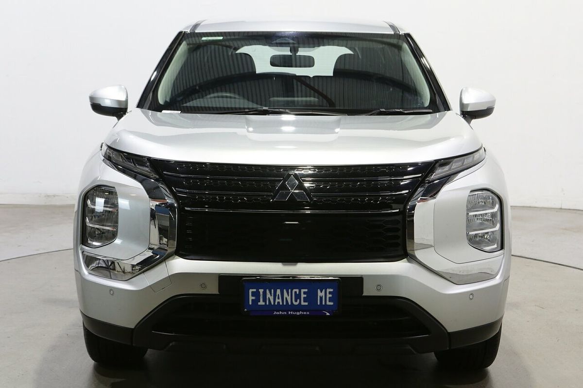 2023 Mitsubishi Outlander ES ZM