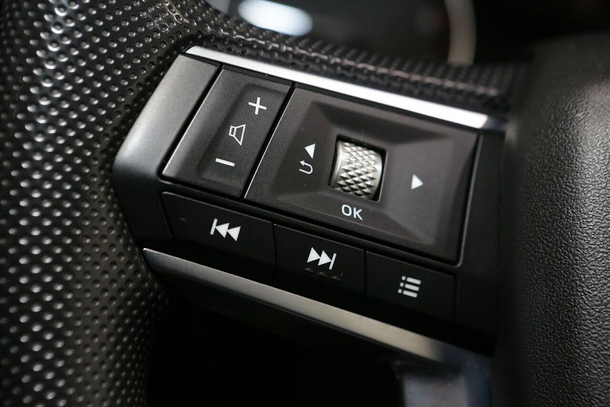 2023 Mitsubishi Outlander ES ZM