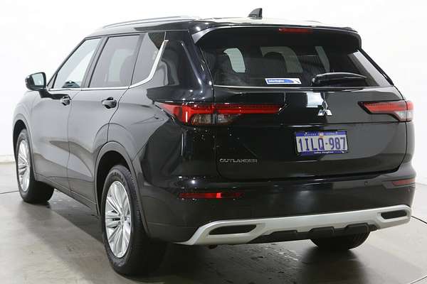 2024 Mitsubishi Outlander LS ZM