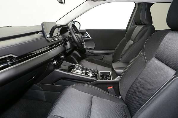 2024 Mitsubishi Outlander LS ZM