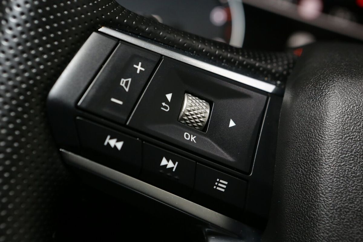 2024 Mitsubishi Outlander LS ZM