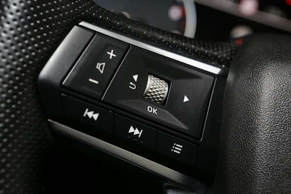 2024 Mitsubishi Outlander LS ZM