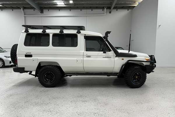 2011 Toyota Landcruiser Workmate Troopcarrier VDJ78R