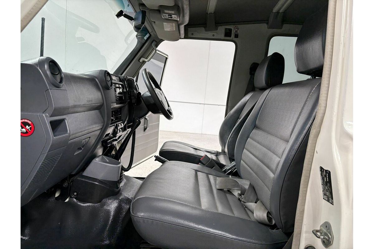 2011 Toyota Landcruiser Workmate Troopcarrier VDJ78R