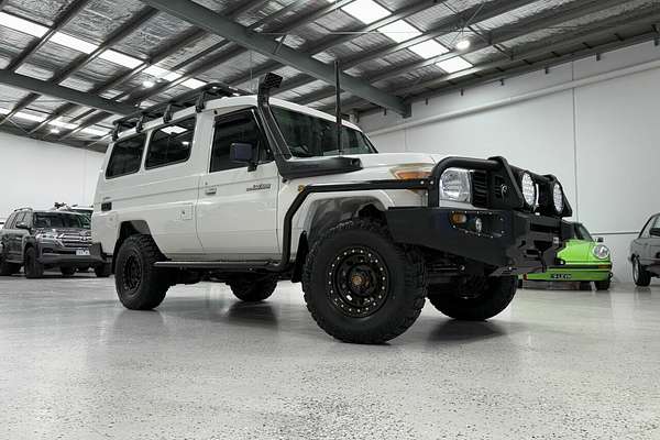 2011 Toyota Landcruiser Workmate Troopcarrier VDJ78R