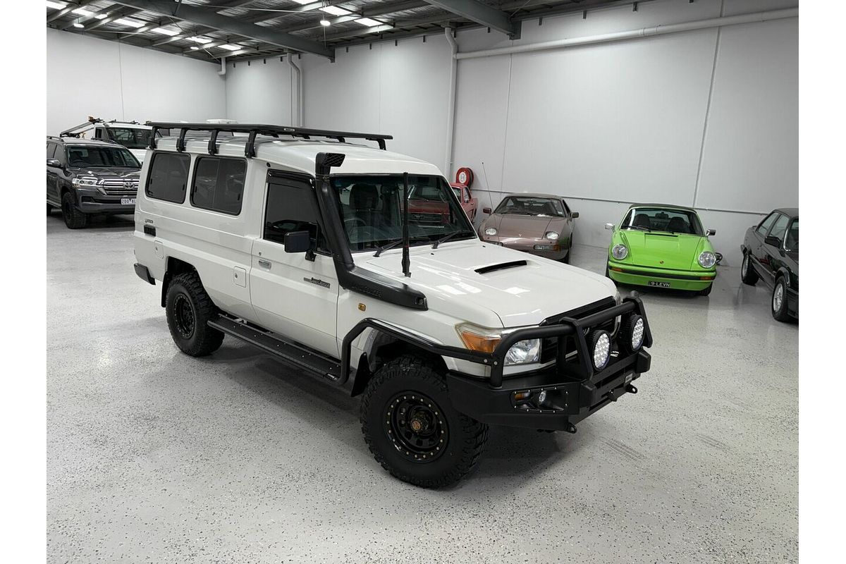 2011 Toyota Landcruiser Workmate Troopcarrier VDJ78R