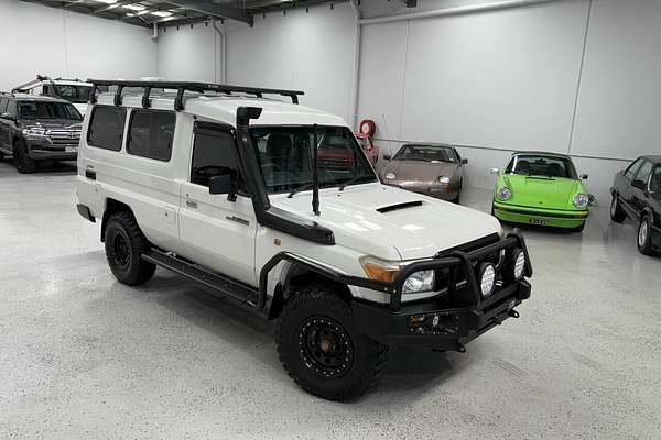 2011 Toyota Landcruiser Workmate Troopcarrier VDJ78R