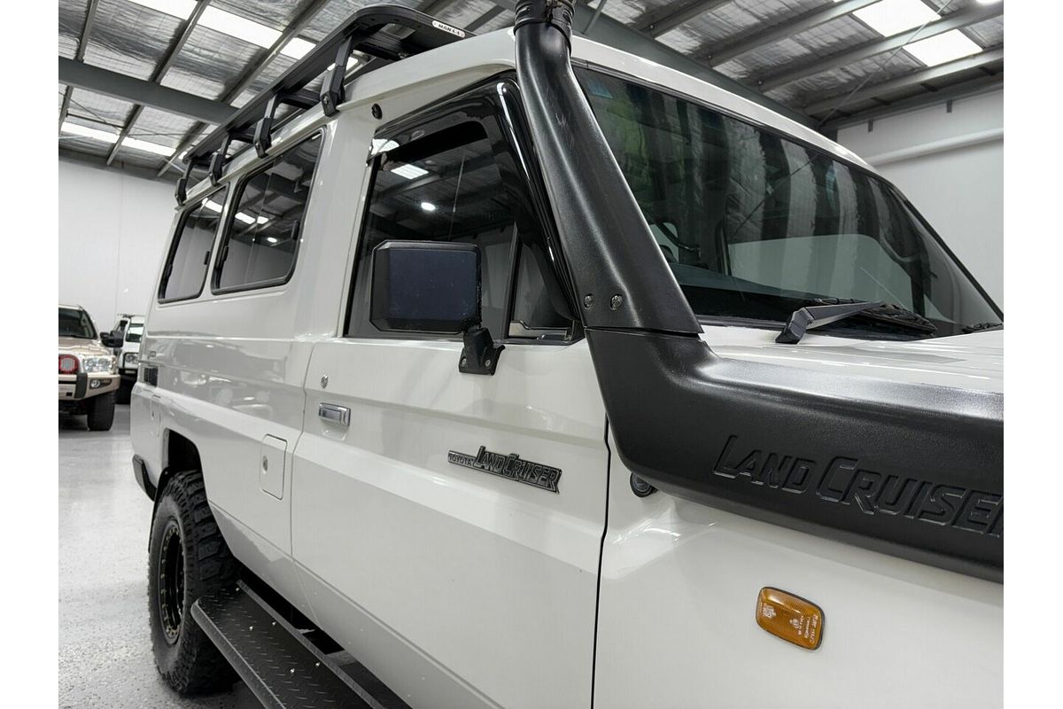 2011 Toyota Landcruiser Workmate Troopcarrier VDJ78R