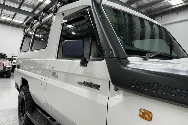 2011 Toyota Landcruiser Workmate Troopcarrier VDJ78R