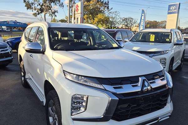 2024 Mitsubishi Pajero Sport GLX QG