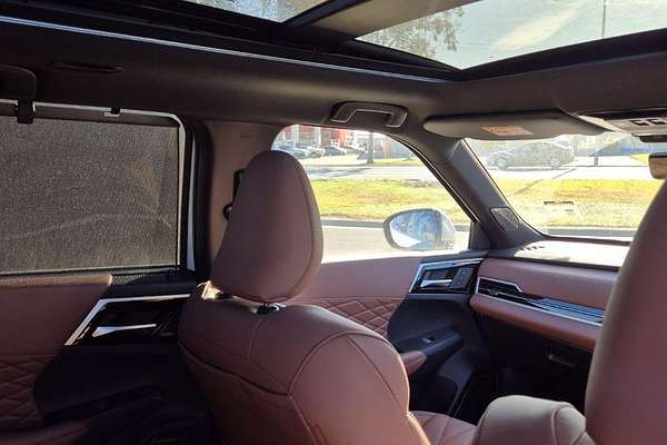2025 Mitsubishi Outlander Exceed Tourer ZM