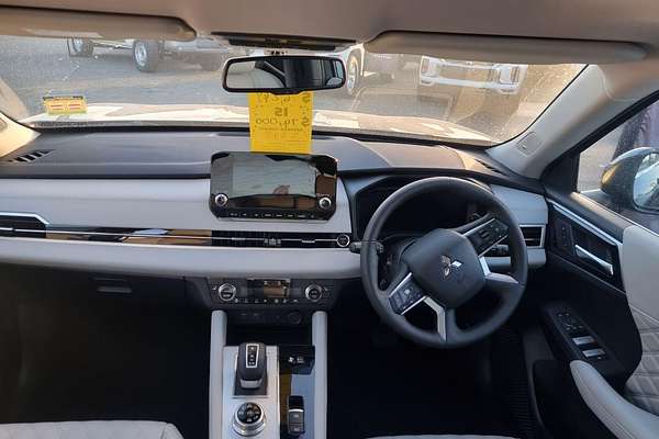 2024 Mitsubishi Outlander PHEV Exceed ZM