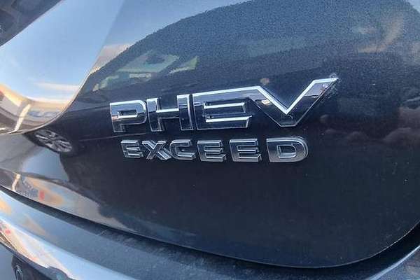 2024 Mitsubishi Outlander PHEV Exceed ZM