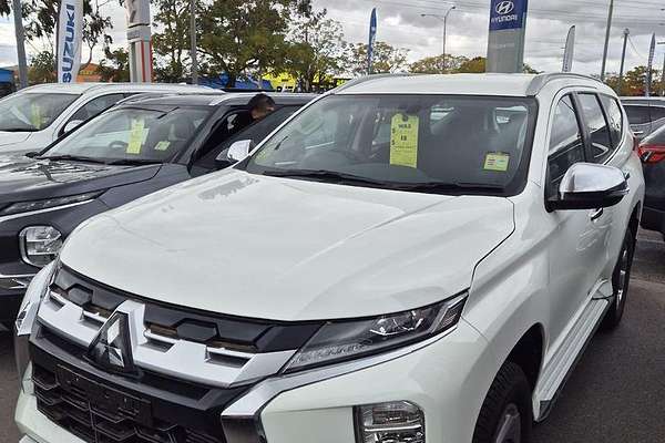 2024 Mitsubishi Pajero Sport GLX QF