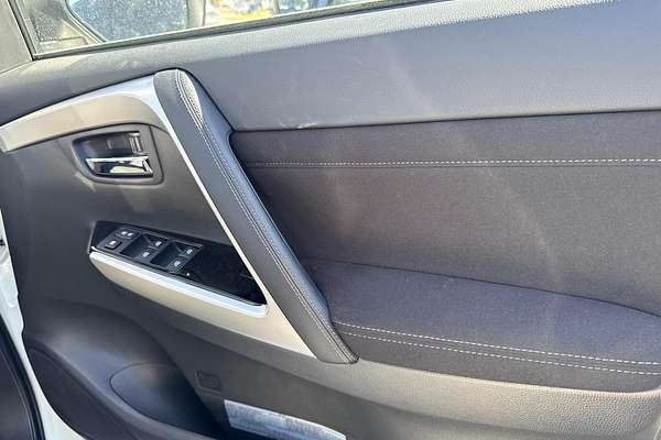 2024 Mitsubishi Pajero Sport GLX QF