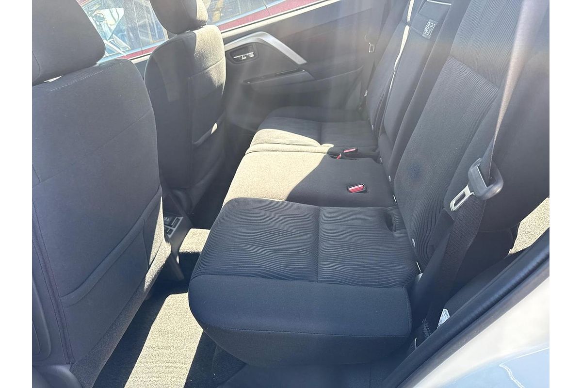 2024 Mitsubishi Pajero Sport GLX QF