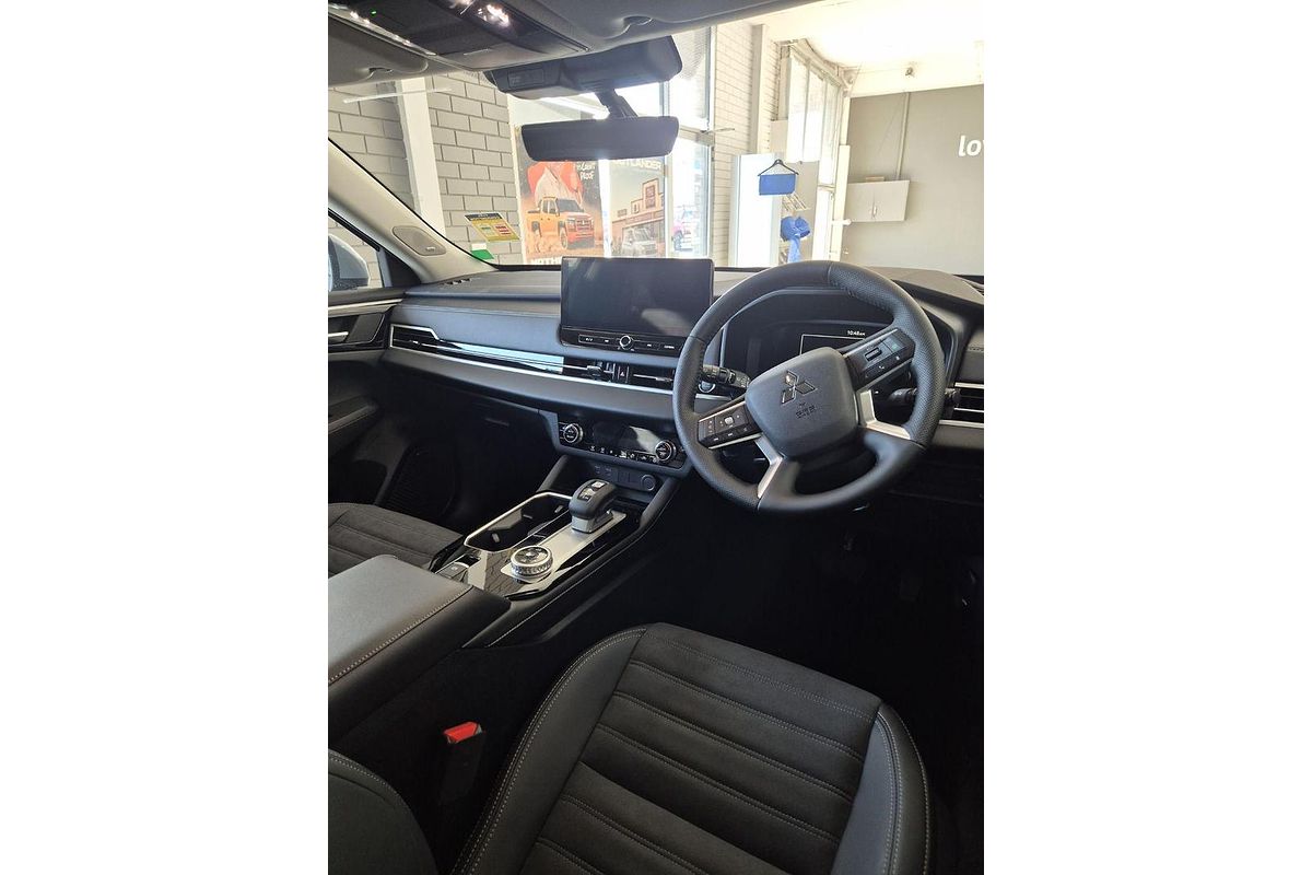 2025 Mitsubishi Outlander Aspire ZM