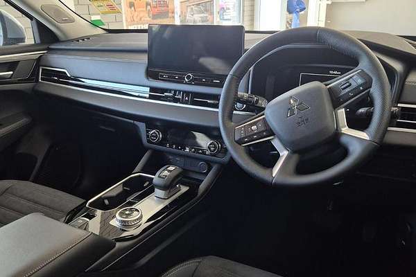 2025 Mitsubishi Outlander Aspire ZM