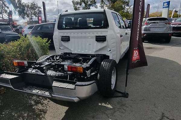 2025 Mitsubishi Triton GLX MV 4X4