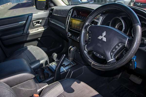 2015 Mitsubishi Pajero GLS NX