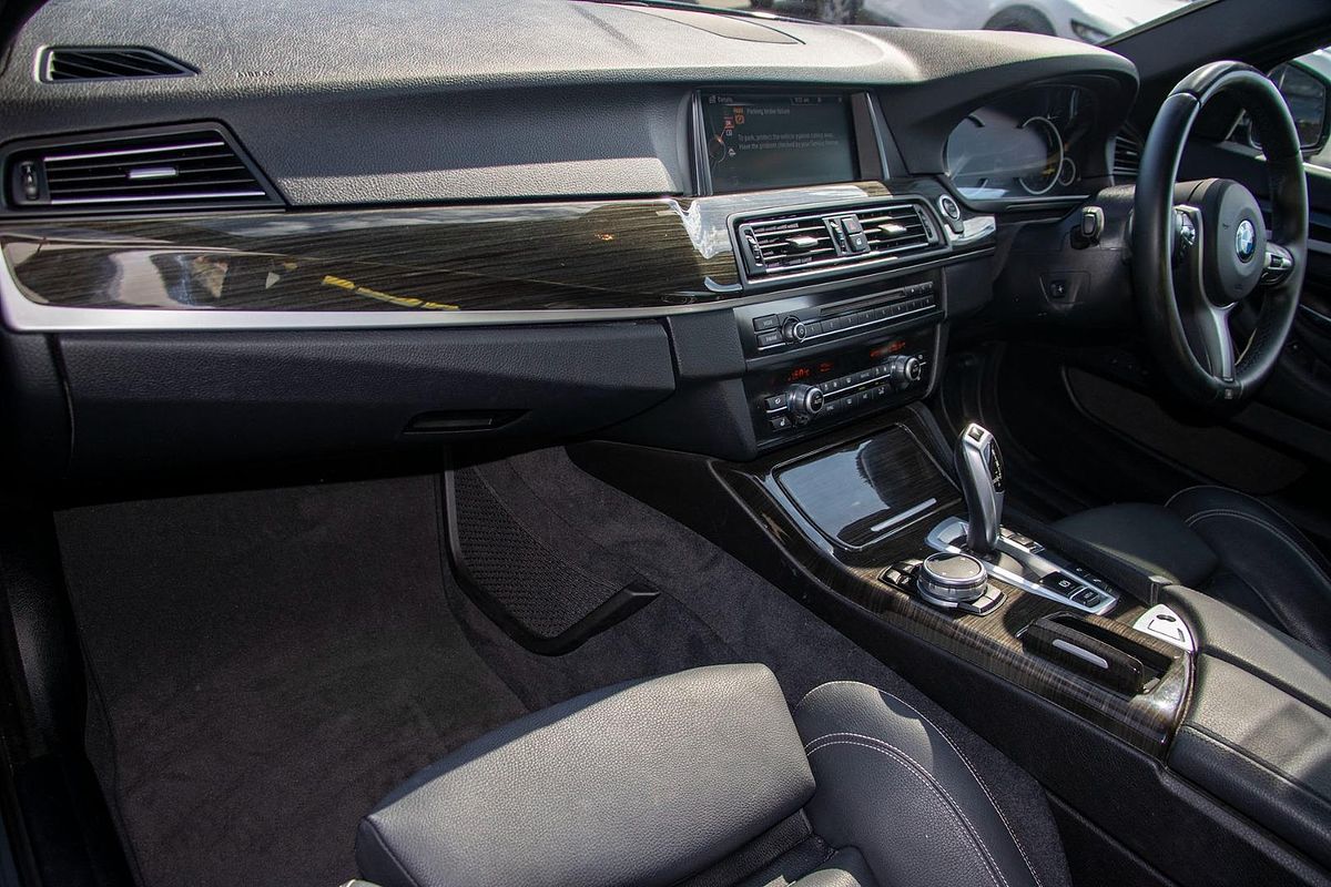 2017 BMW 5 Series 520d M Sport G30