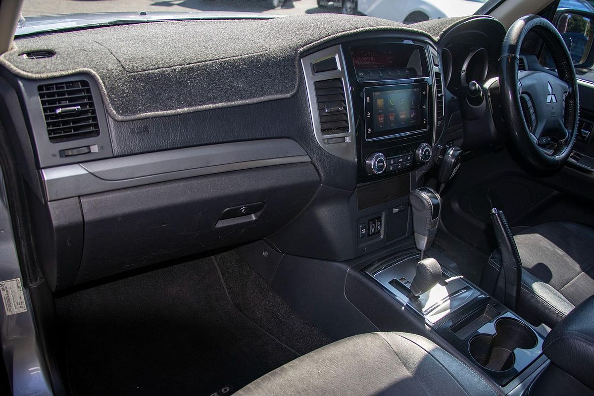 2015 Mitsubishi Pajero GLS NX