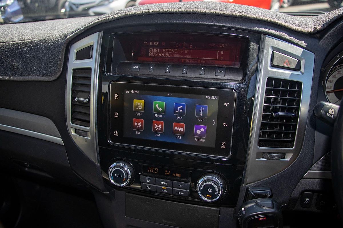 2015 Mitsubishi Pajero GLS NX