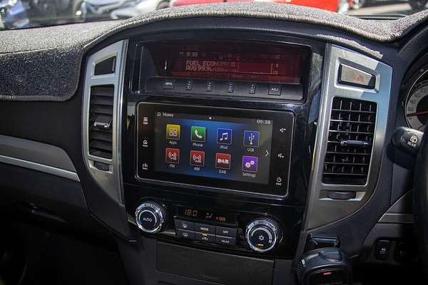 2015 Mitsubishi Pajero GLS NX