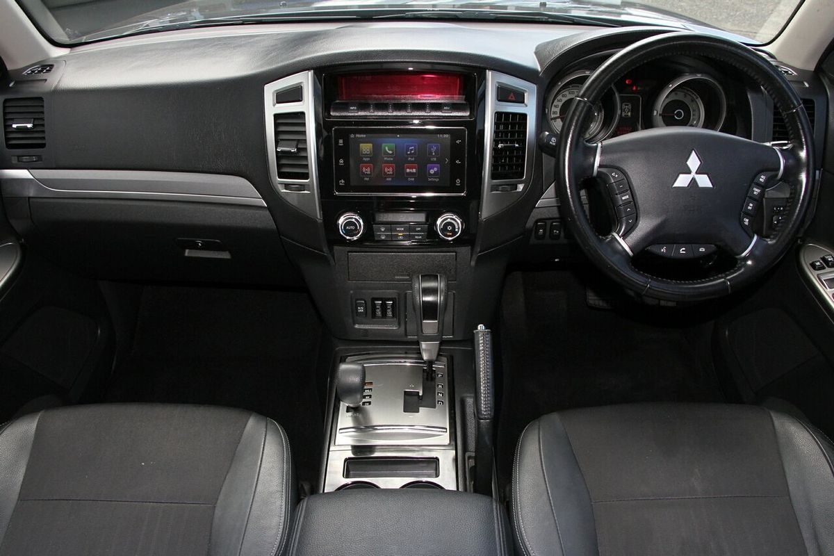 2017 Mitsubishi Pajero GLS NX