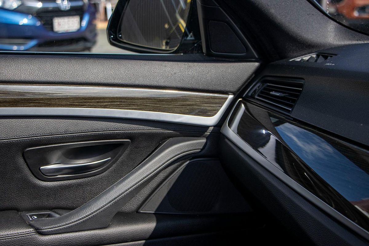 2017 BMW 5 Series 520d M Sport G30