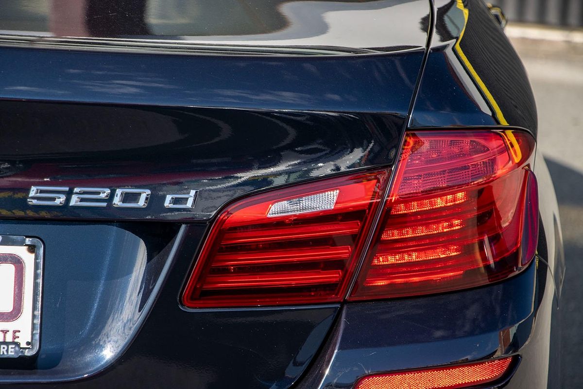2017 BMW 5 Series 520d M Sport G30