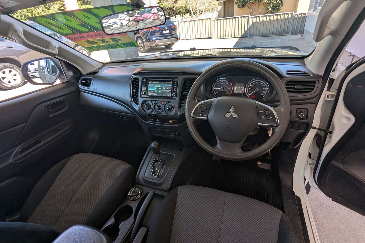 2021 Mitsubishi Triton GLX MR 4X4