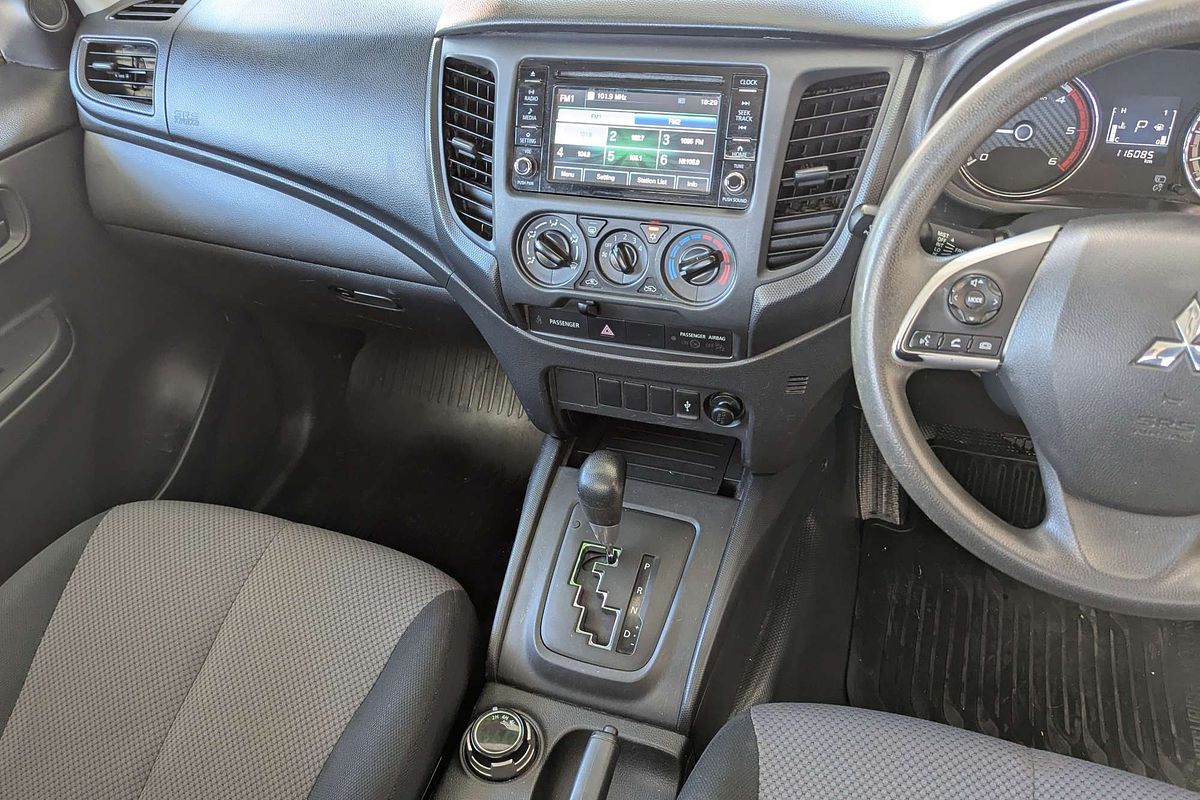 2021 Mitsubishi Triton GLX MR 4X4