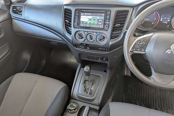 2021 Mitsubishi Triton GLX MR 4X4