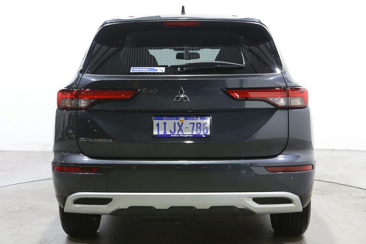 2024 Mitsubishi Outlander LS ZM
