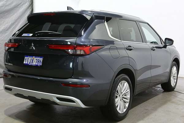 2024 Mitsubishi Outlander LS ZM