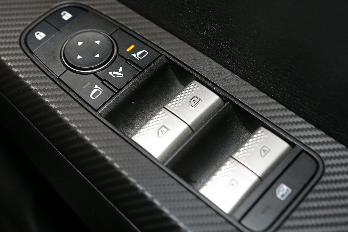 2024 Mitsubishi Outlander LS ZM