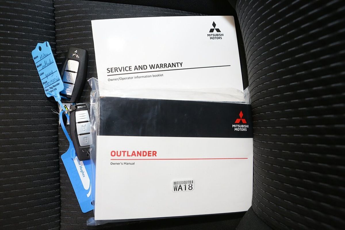 2024 Mitsubishi Outlander LS ZM