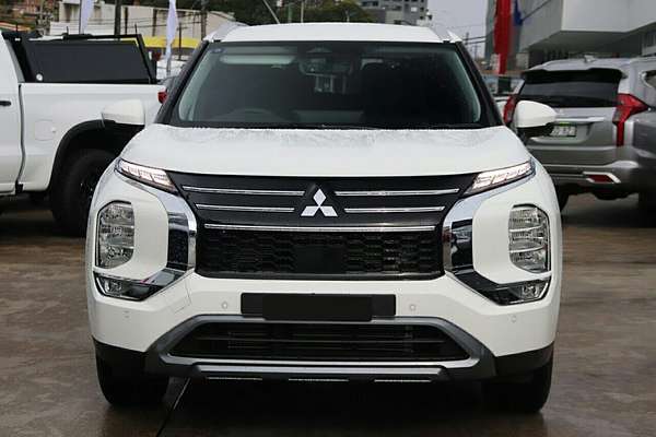 2025 Mitsubishi Outlander LS ZM