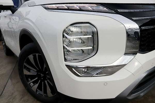 2025 Mitsubishi Outlander LS ZM