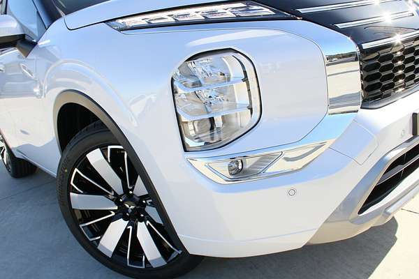 2025 Mitsubishi Outlander Exceed ZM