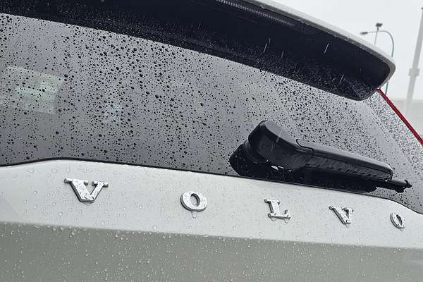 2021 Volvo V60 Cross Country B5