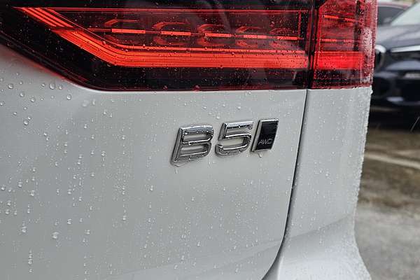 2021 Volvo V60 Cross Country B5