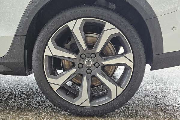 2021 Volvo V60 Cross Country B5