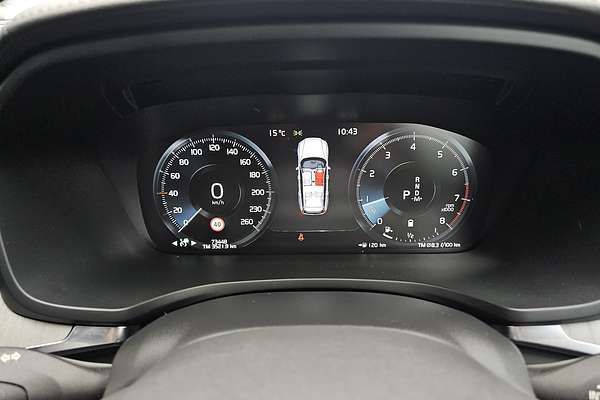 2021 Volvo V60 Cross Country B5