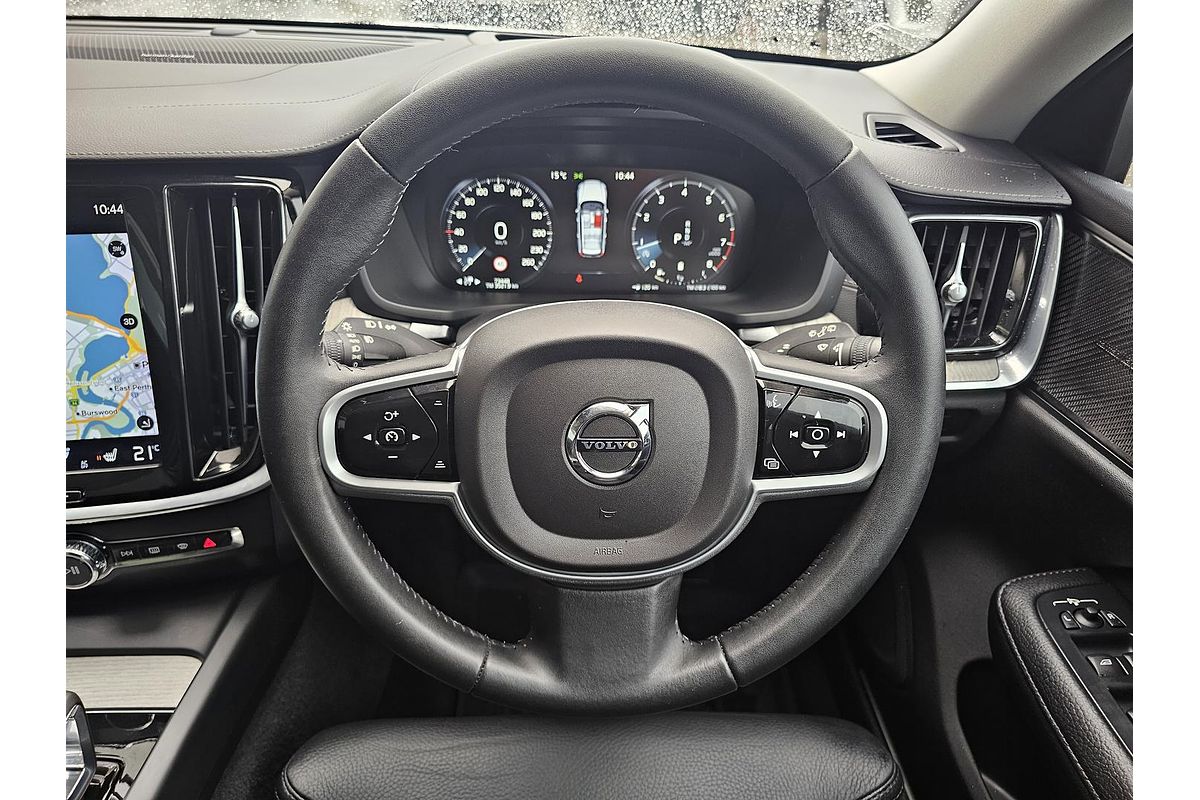 2021 Volvo V60 Cross Country B5